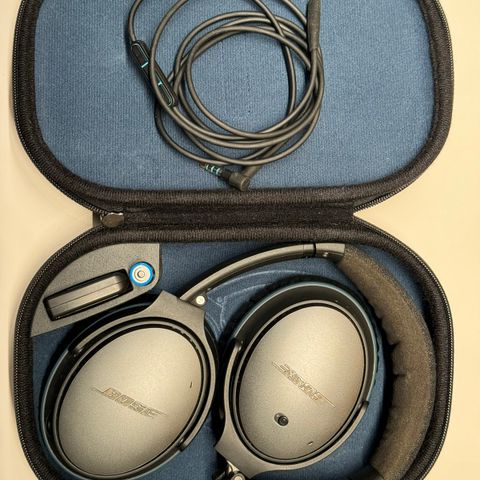 Bose noice cancelling headphones