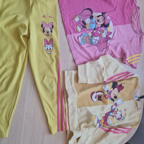 Adidas Minnie Mouse joggedress 122/128