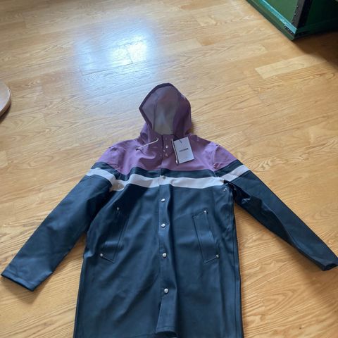 Stutterheim regnjakke,  ubrukt selges 1/2 pris (nypris kr 3.100,-kr