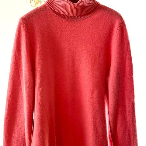 Nydelig rosa vintage-genser i 100 prosent cashmere.