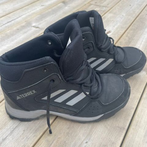 Adidas terrex str 34. SOM NY