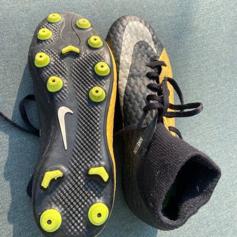 Fotballsko. NIke Hypervenom 38,5