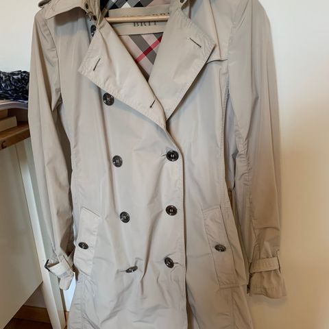 Burberry trench coat Brit m/dust bag