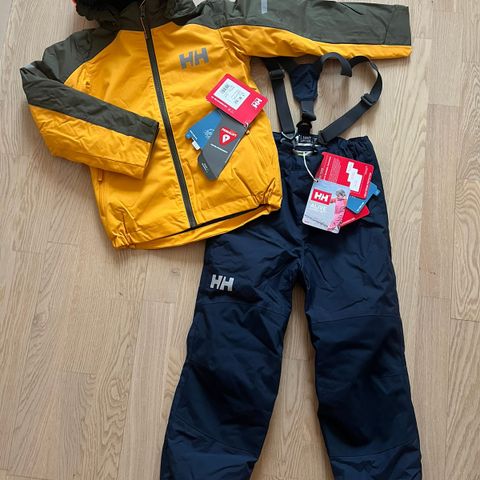 Helly Hansen vinterjakke og vinterbukse 122