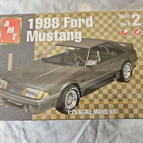 #46. 1988 Ford Mustang plastbyggesett