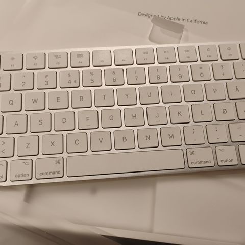 Ubrukt Apple trådløs tastatur selges.