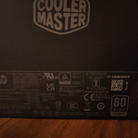 750 w platinum Cooler Master PSU /Strømforsyning