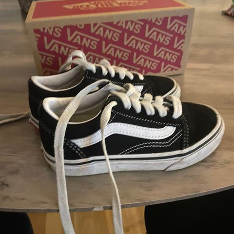 vans sko old skool til barn str 28