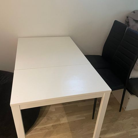 Spisebord fra Ikea