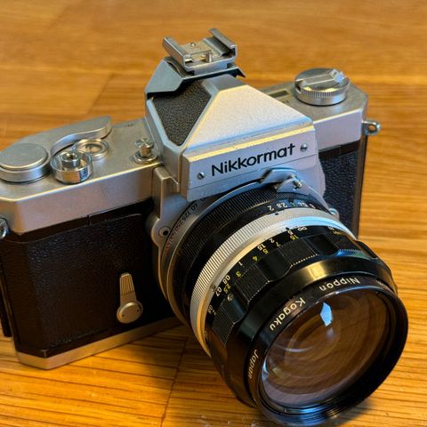 Nikkormat med nikkor-o 35mm f2