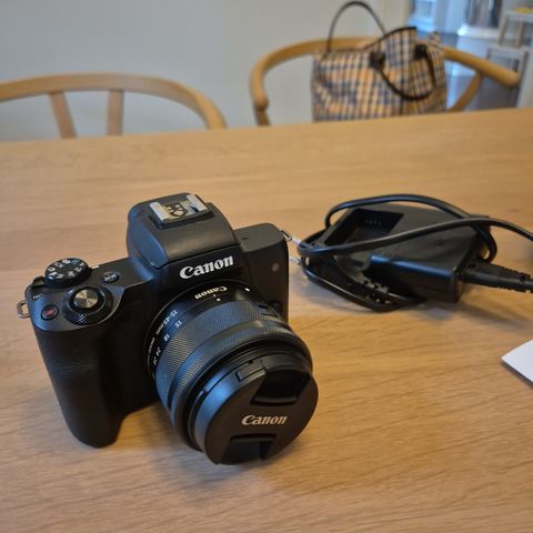 Canon EOS M50