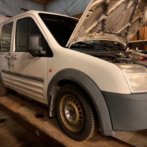 2004 Ford Transit Connect T220LX