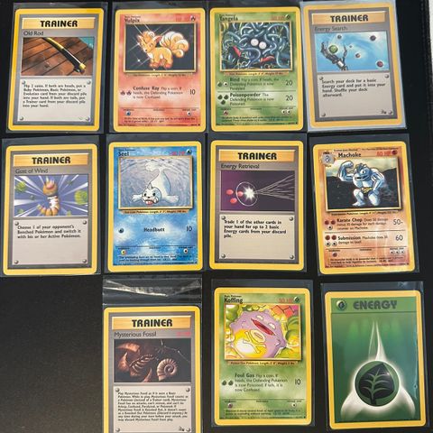 Pokémon Base Set kort selges samlet