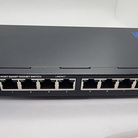 Linksys 8porter gigabit switch. Managed