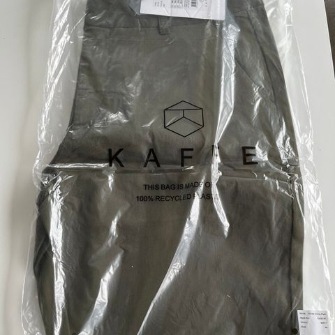 2 stk KAlea chino pant fra KAFFE i str 44