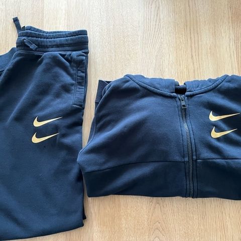 Nike joggedress str 158-170