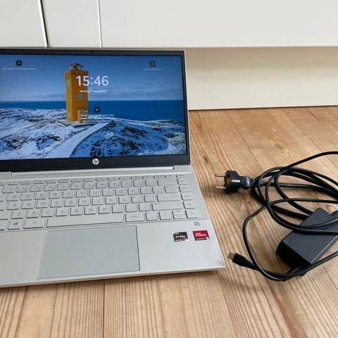 4 Måneder gammel HP pavilion 500GB, 14’’