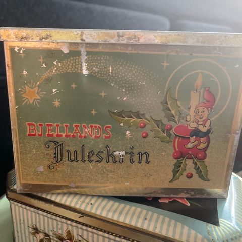 Bjellands juleskrin