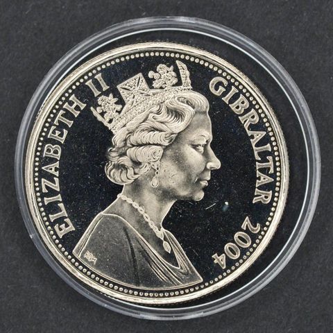 Elisabeth II One crown 2004