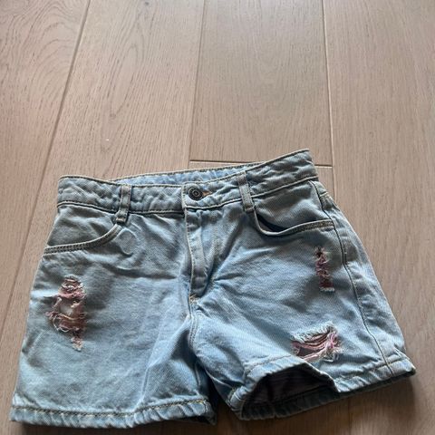 Ripped shorts med lommer