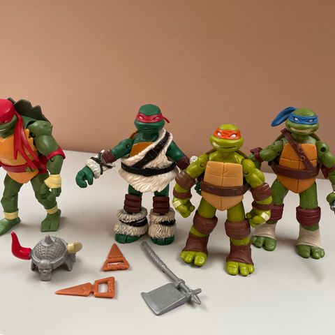 4 stk Turtles figurer selges samlet