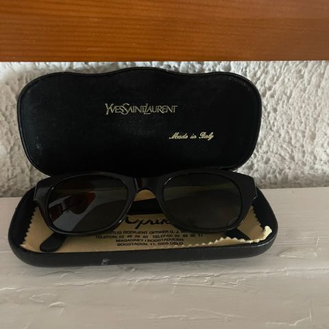 Vintage solbrille fra YSL Yves Saint Laurent