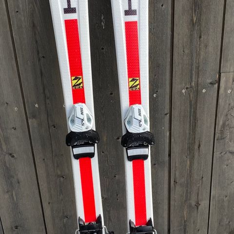 Head alpinski lengde 127 cm