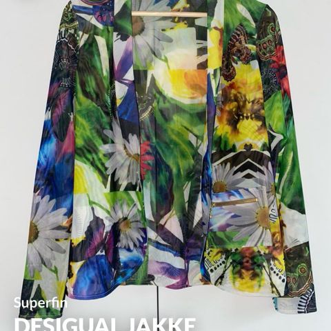 Desigual jakke - superfin!