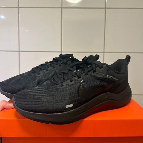 Nike Downshifter 12