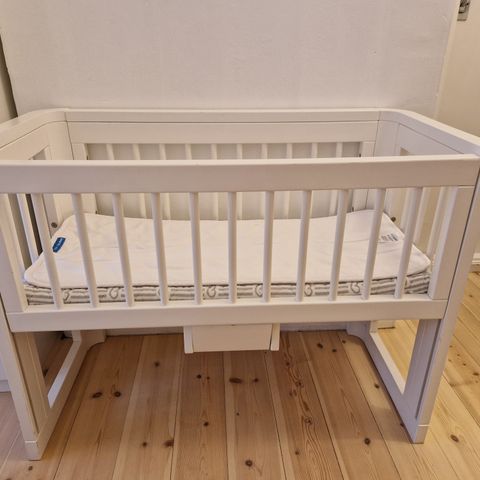 Babyseng /bedside crib