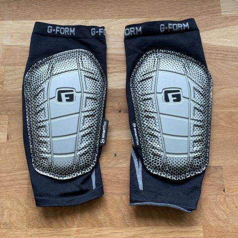 Leggskinn G-FORM pro-s elite 2