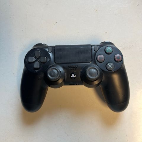 Playstation 4 kontroller