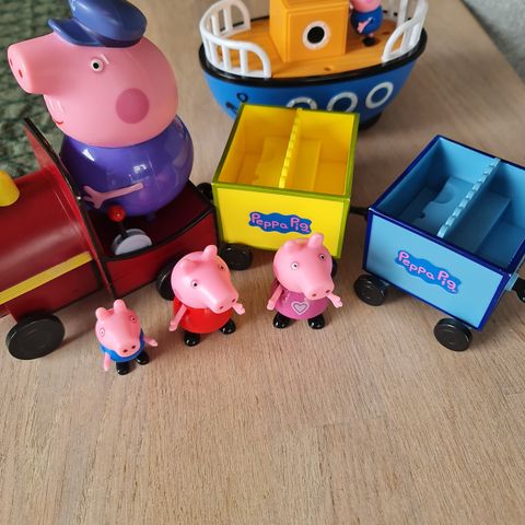 Peppa gris tog og båt