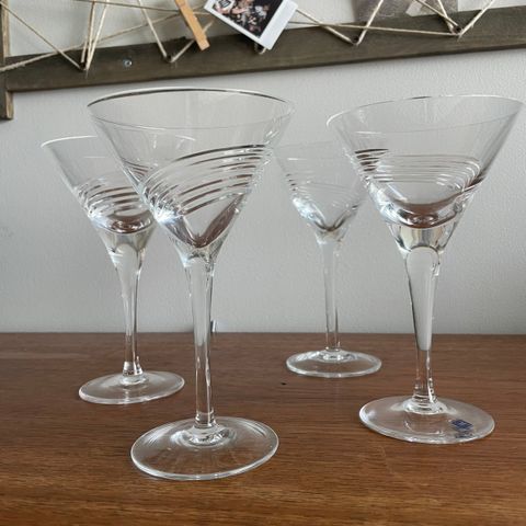 Surf martini glass