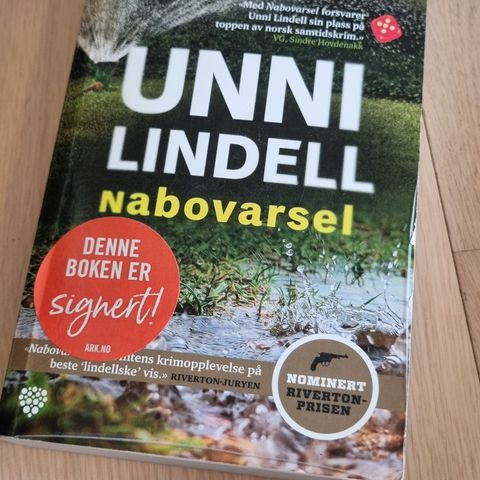 Signert - Nabovarsel av Unni Lindell