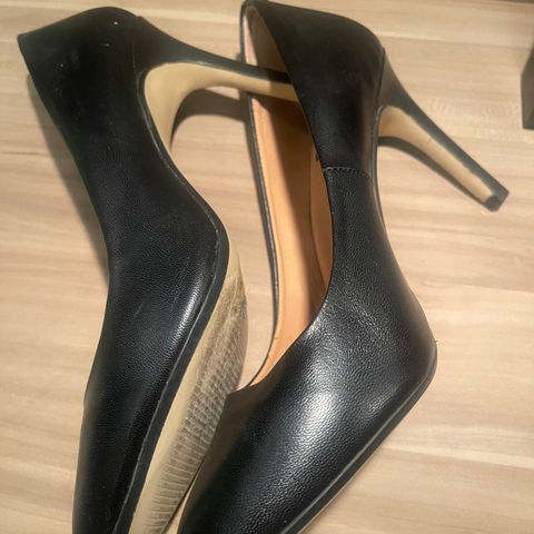 Svarte pumps str 39 (Helt ny)