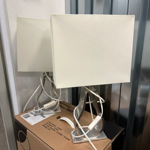 2x IKEA lamps in good condition