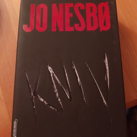 2 stk : Jo Nesbø, Kniv, pent brukt, innbundet