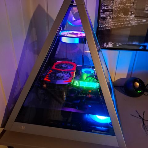 Azza pyramid gaming pc