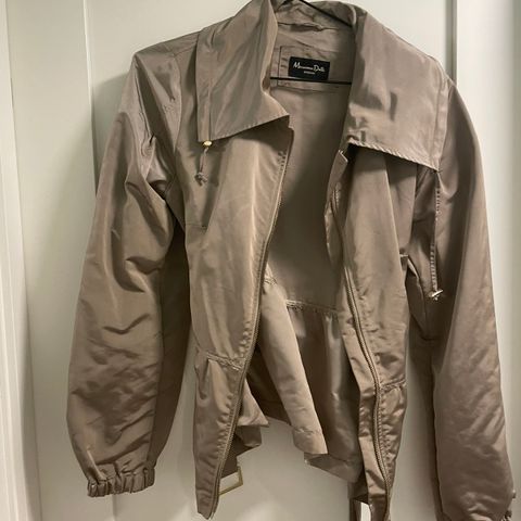 Massimo Dutti flott jakke med belte