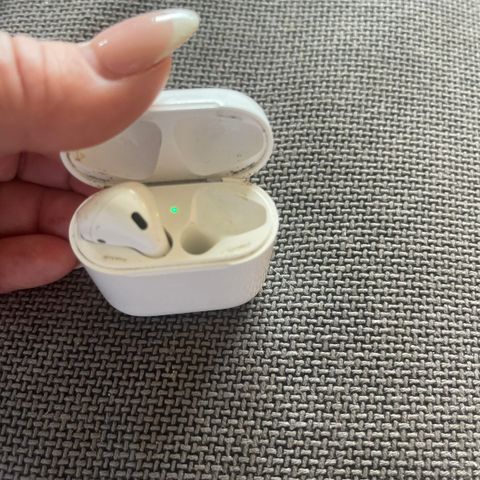 Airpods Apple