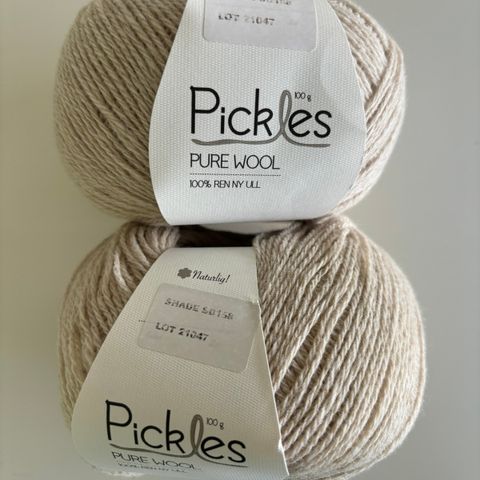 🧶 2 nøster (200g) hvit Pickles Pure Wool