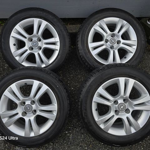 Opel Corsa D original sommerfelger - 4x100 - 185/65R15 88T