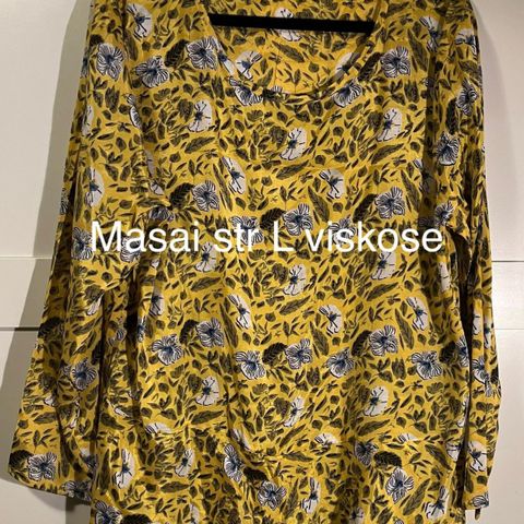 Nydelig Masai bluse