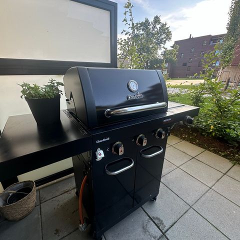 Char-Broil gassgrill, 3 brennere