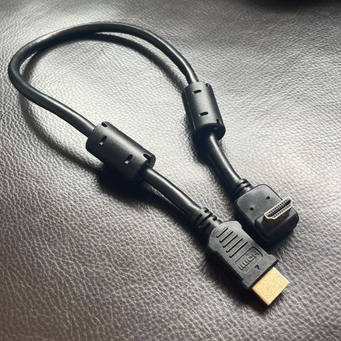 DELTACO HDMI - 90 grader - kabel