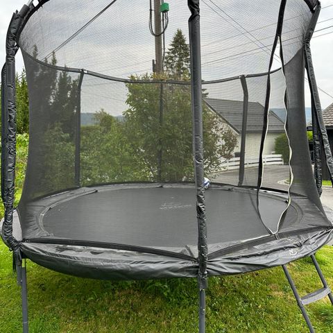 Trampoline