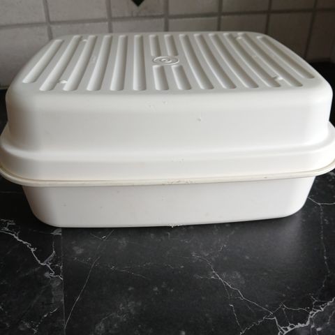 Tupperware brødboks