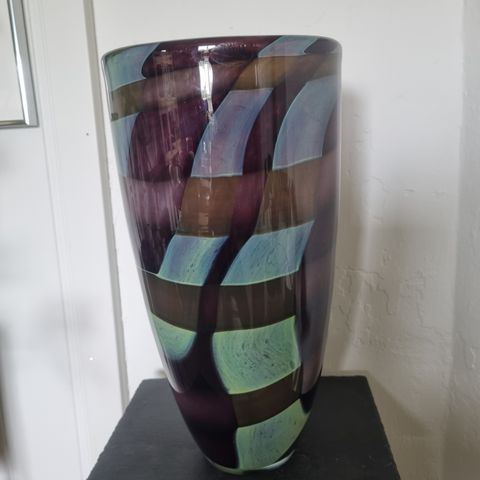 Gedigen stor kunst glassvase       Pavel Hlava