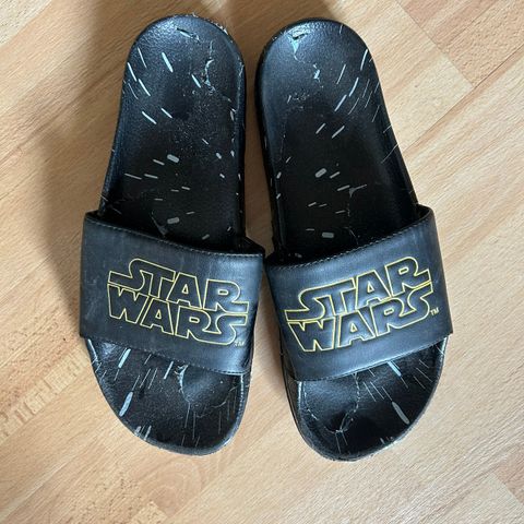 Star wars slippers str 41/42